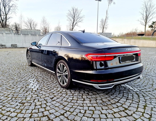 Audi A8 cena 199996 przebieg: 260000, rok produkcji 2018 z Wałbrzych małe 121